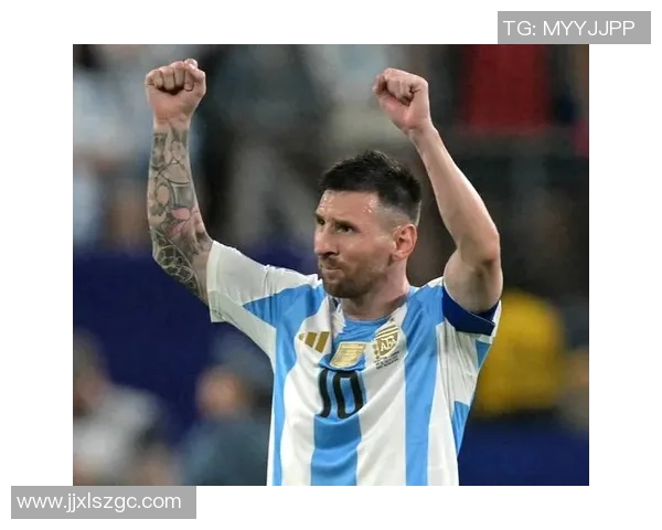 历史上公认的足球第一球星究竟是谁他的传奇如何影响了足球的发展